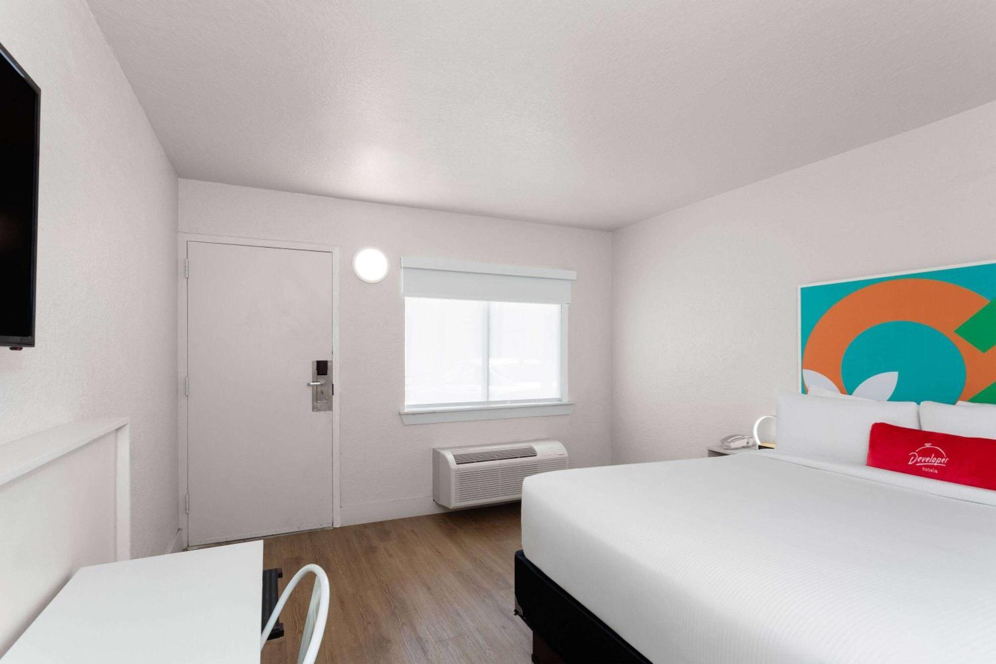Developer Inn Express Fundamental, A Travelodge By Wyndham Kissimmee Exterior photo