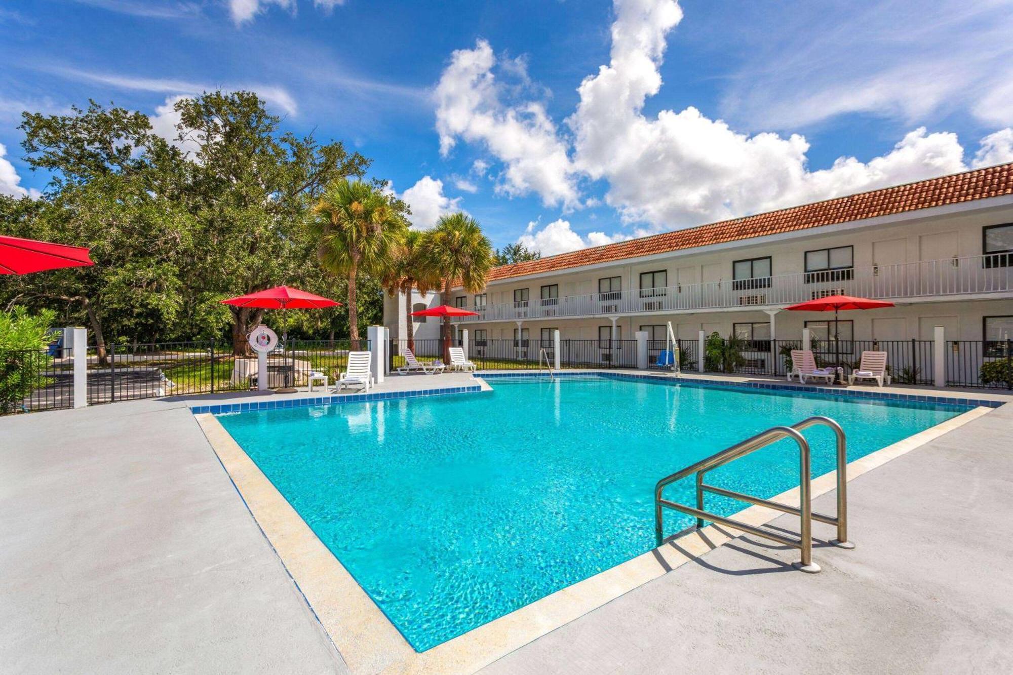 Developer Inn Express Fundamental, A Travelodge By Wyndham Kissimmee Exterior photo