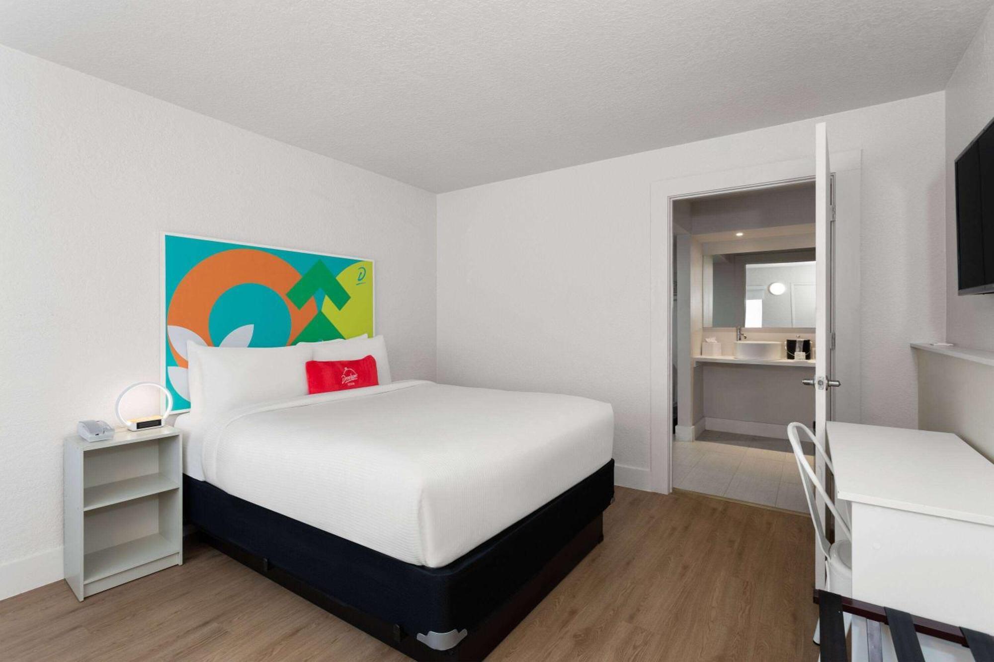 Developer Inn Express Fundamental, A Travelodge By Wyndham Kissimmee Exterior photo