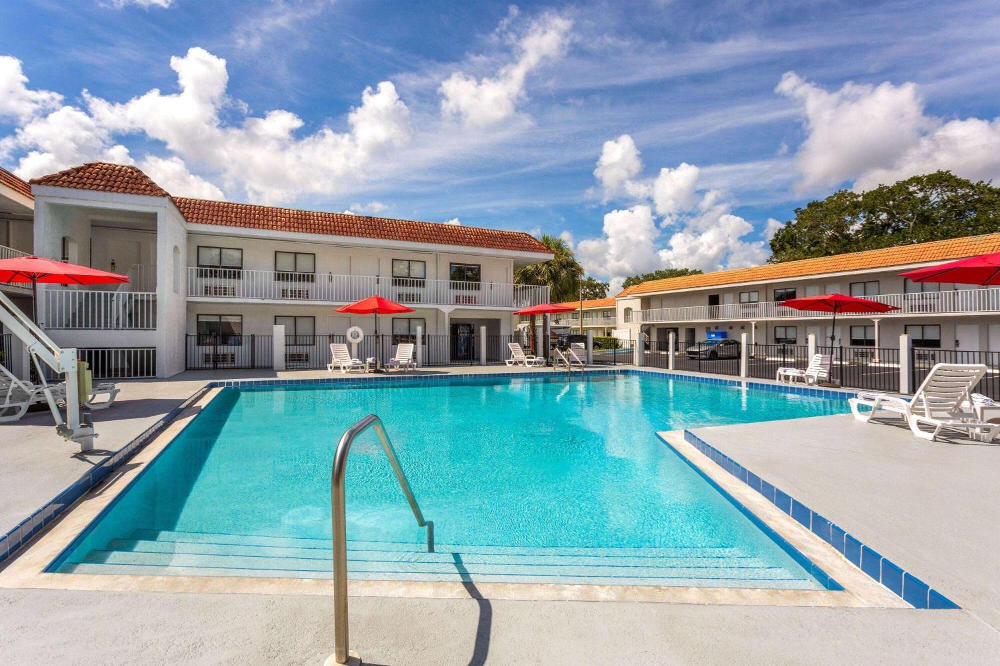 Developer Inn Express Fundamental, A Travelodge By Wyndham Kissimmee Exterior photo